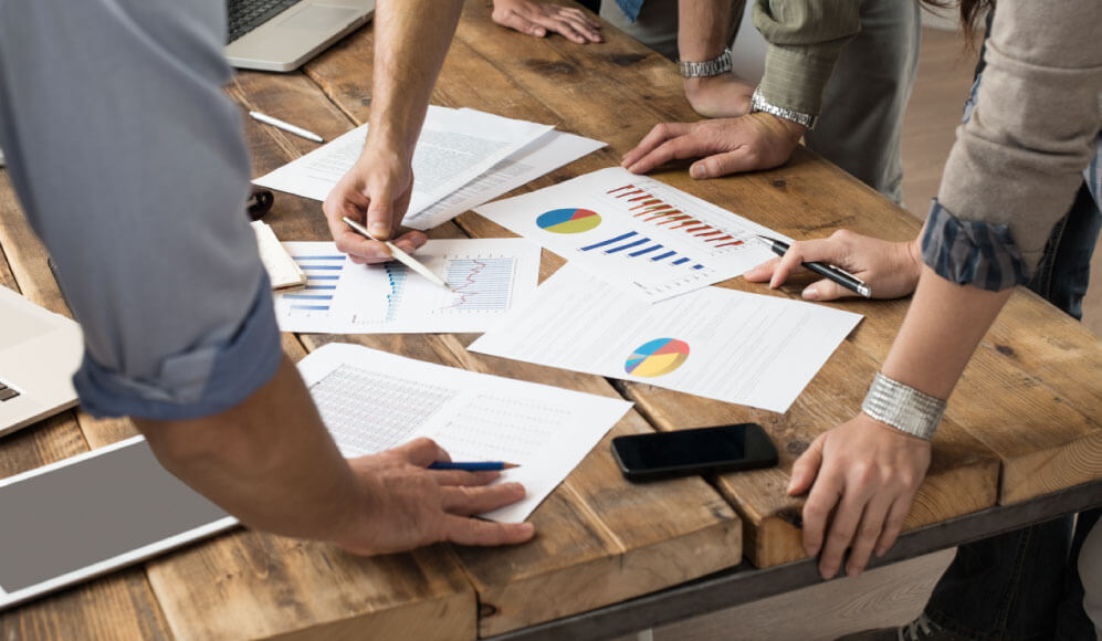 With proven marketing expertise, business coach Greg Cassar guides entrepreneurs to success